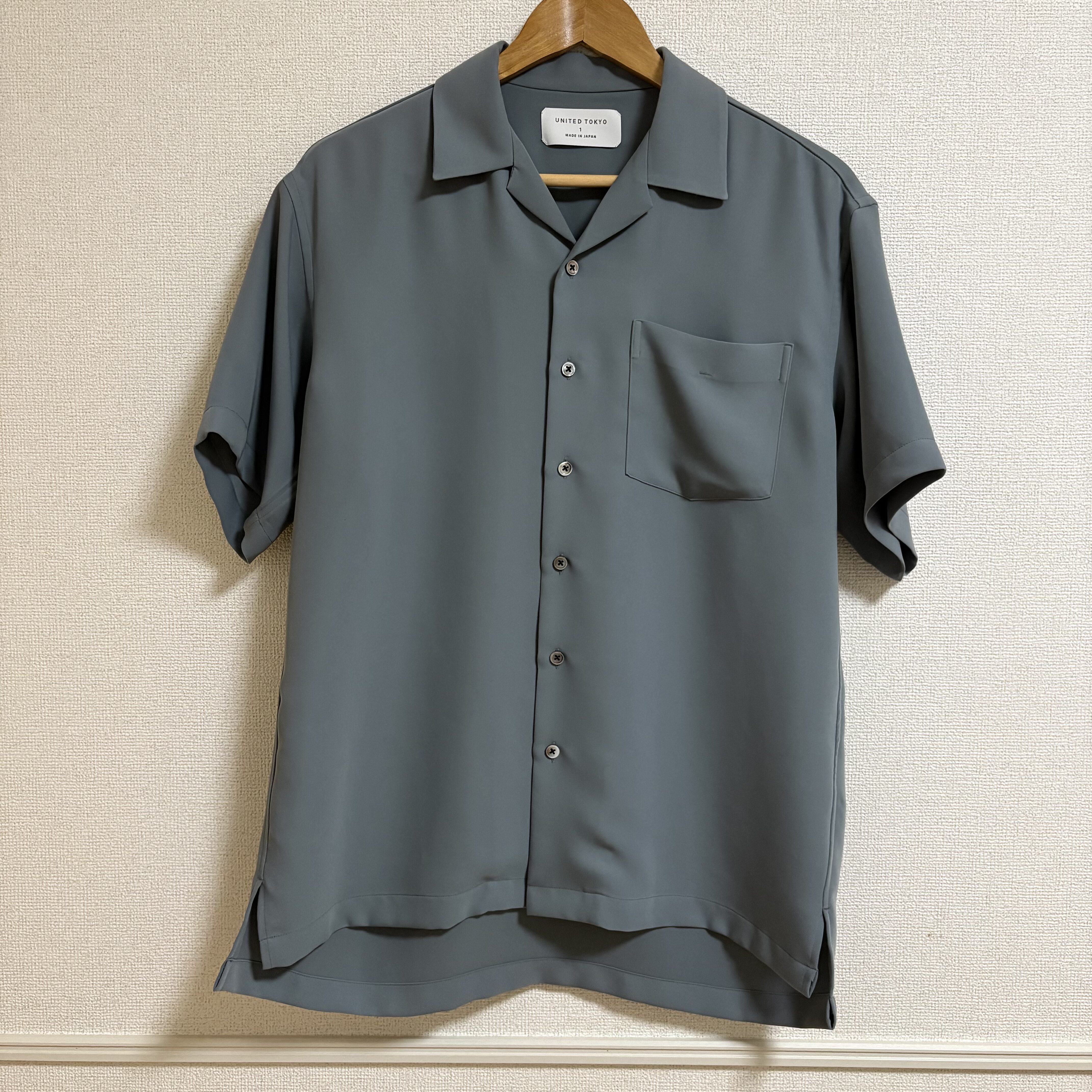 ZOZOUSEDでグレー表記の商品を購入して実際に届いたミントに見えるUNITED TOKYOのシャツ